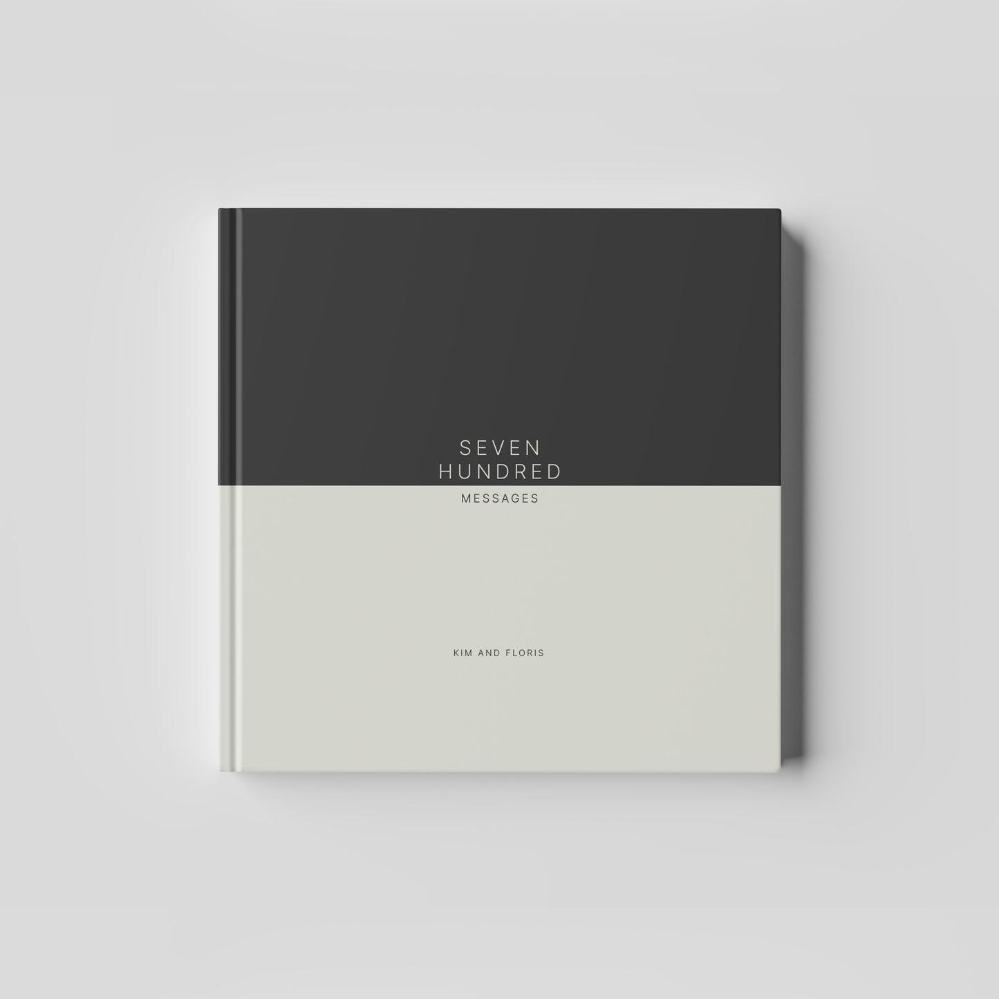 Chatbook - 700 messages Square